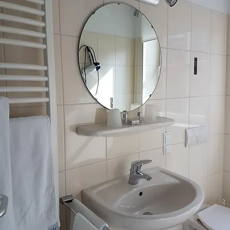 拉斯凯乐诺顿酒店 3* Nörten-Hardenberg