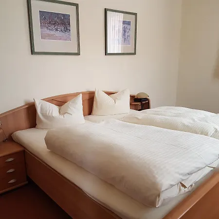 拉斯凯乐诺顿酒店 酒店 3*